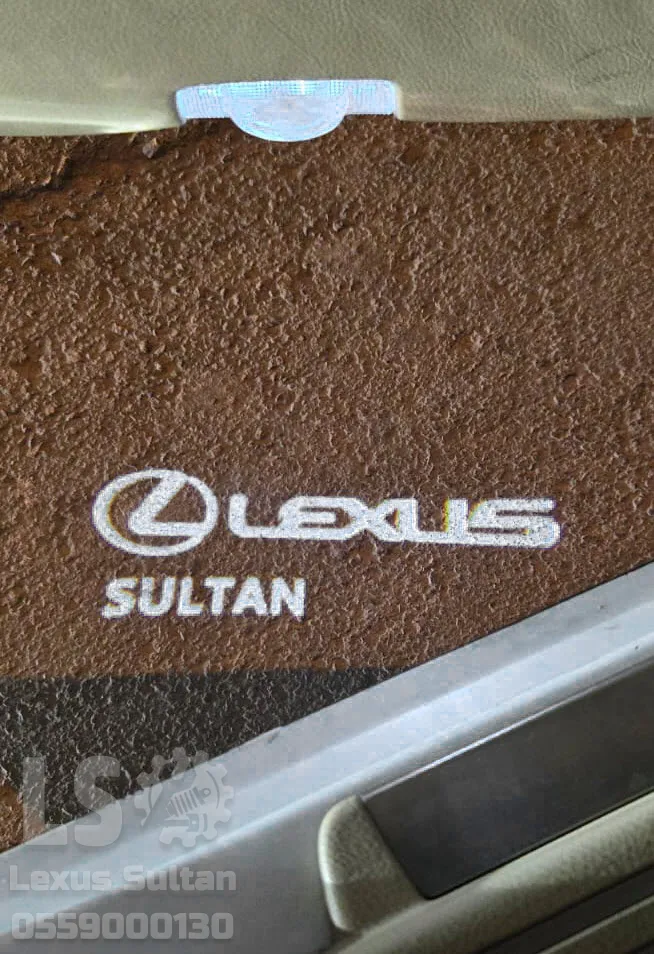 إضاءة ابواب ترحيبيه شعار لكزس بأسم سلطان Sultan